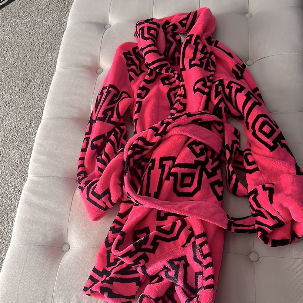Victoria’s  Secret “Pink” Fleece Plush Robe